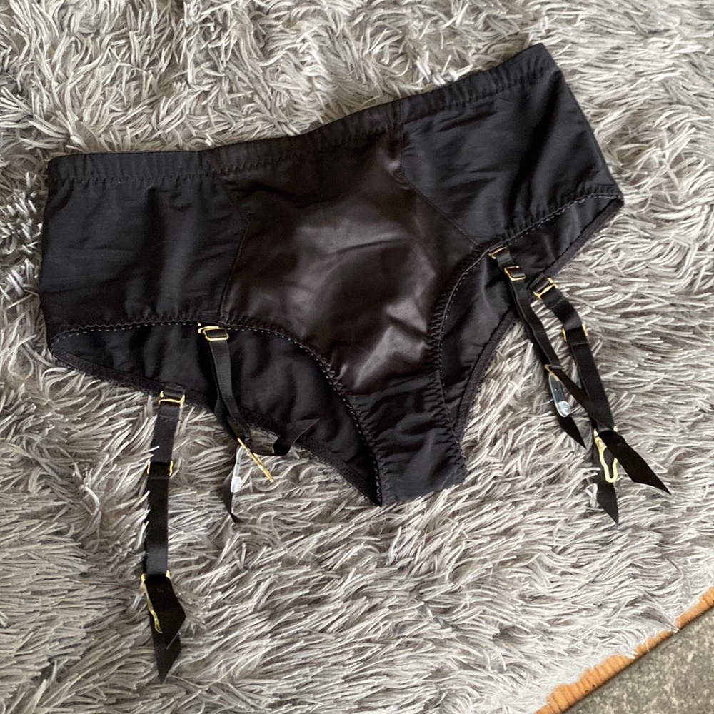 L'AGENT BY AP
Penelope Black Suspender Briefs